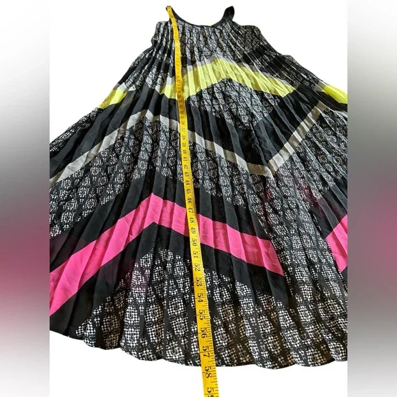 LANE BRYANT Pleated Flowy Maxi Dress Geometric Colorful Sz 14/16 Lined Chevron - Picture 6 of 8